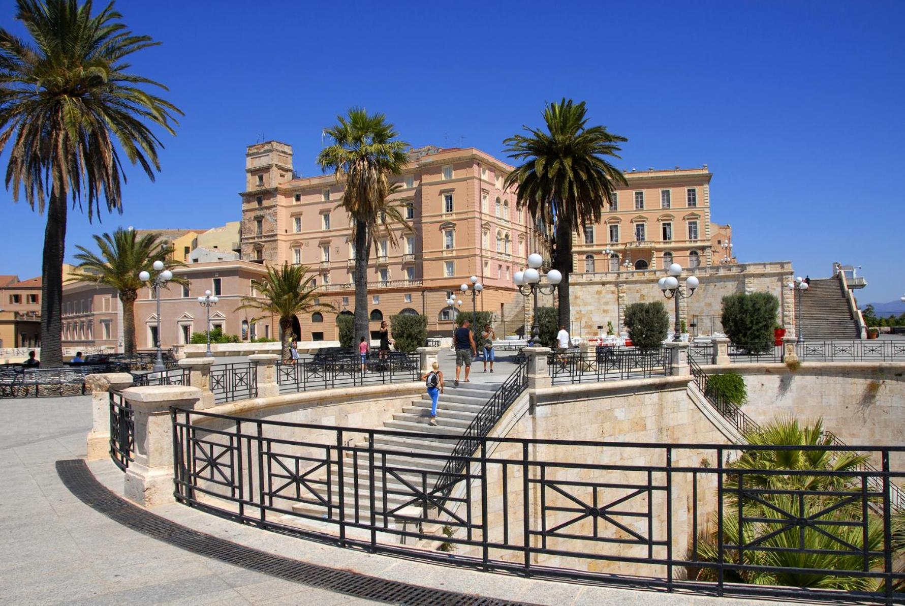 Centro Storico Lovely House R9345 Cagliari Luaran gambar
